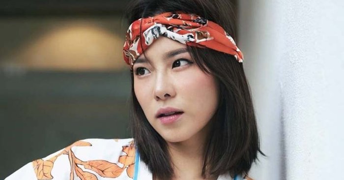 "คริส หอวัง" ขอเปลี่ยนลุค พร้อมแคปชั่นใส่กระโปรงยาวเป็นนะ แต่ดูแล้วแซ่บมาก - Vimarsana News
