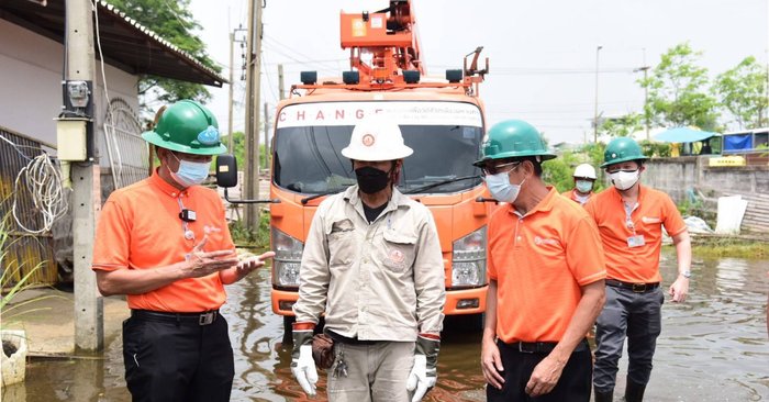 MEA ลงพื้นที่ช่วยเหลือประชาชนสมุทรปราการและนิคมอุสาหกรรมบางปู ตรวจสอบระบบไฟฟ้าจากเหตุน้ำท่วม