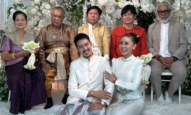 "เป็กกี้ ศรีธัญญา" เปิดใจครั้งแรกหลังวิวาห์ฟ้าแลบ เล่าเส้นทางรักต่างวัย