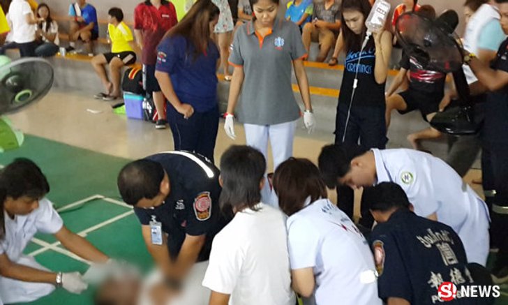 หนุ่มใหญ่รักออกกำลัง วูบล้มตึง เสียชีวิตกลางคอร์ดแบดฯ