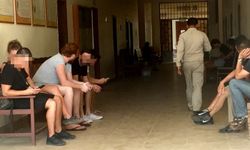 10 นักท่องเที่ยวถูกจับข้อหาเต้นลามก ขึ้นศาลกัมพูชาแล้ว ปฏิเสธข้อกล่าวหา