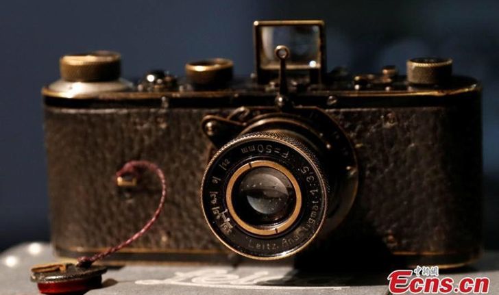 ประมูลกล้อง Leica อายุร่วมร้อยปี ราคาแพงสุดในโลกกว่า 95 ล้านบาท