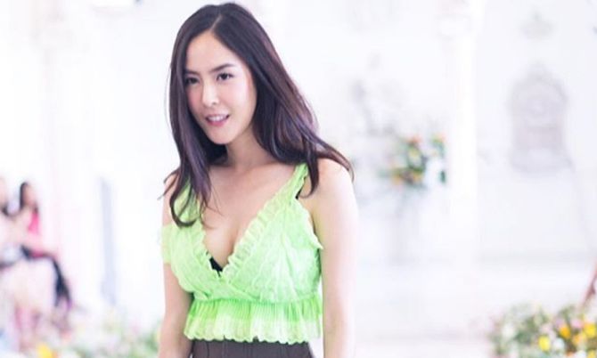 พีค ภัทรศยา แหวกอกอึ๋ม ควง ต๊อด ศิณะ ออกงาน