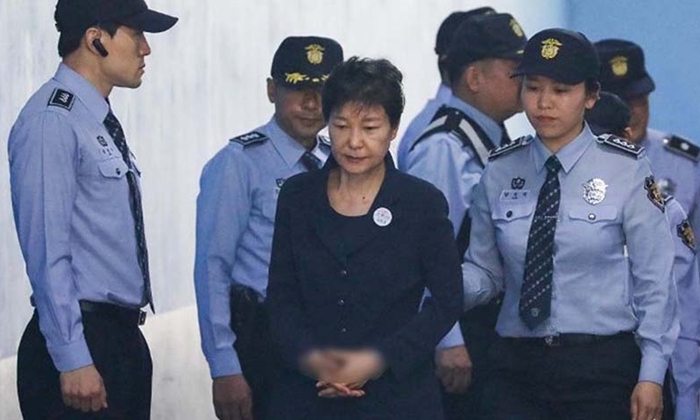 คุก 24 ปี! ศาลตัดสินอดีตประธานาธิบดีหญิงเกาหลีใต้ คดีรับสินบน