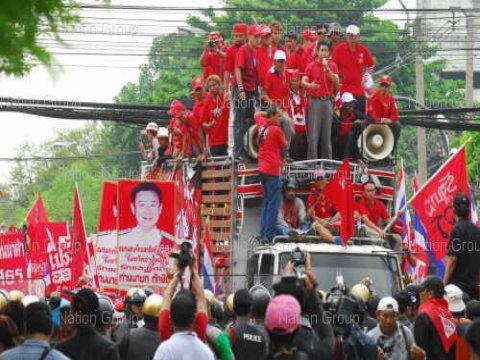 เสื้อแดงยึดปชป.-ศาลรธน.-บัวแก้ว