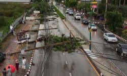 รวมภาพความเสียหายพายุถล่มนนทบุรี  อุตุเตือนพรุ่งนี้หลายพื้นที่รับมือฝนฟ้าคะนอง