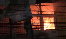 เพลิงไหม้ห้างสรรพสินค้าดัง วอด 5 คูหา ประเมินความเสียหายร่วม 3 ล้าน