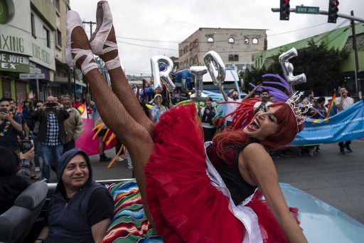 เหล่าคนที่เข้าร่วมในงาน LGBTQ+ Pride ที่เม็กซิโก เมื่อวันที่ 16 มิถุนายน 2018