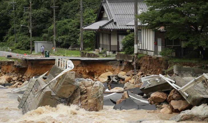 น้ำท่วม "เกียวโต-โอซาก้า" ตาย 8 สูญหายเพียบ - "อุตุฯญี่ปุ่น" ชี้ฝนหนักครั้งประวัติศาสตร์