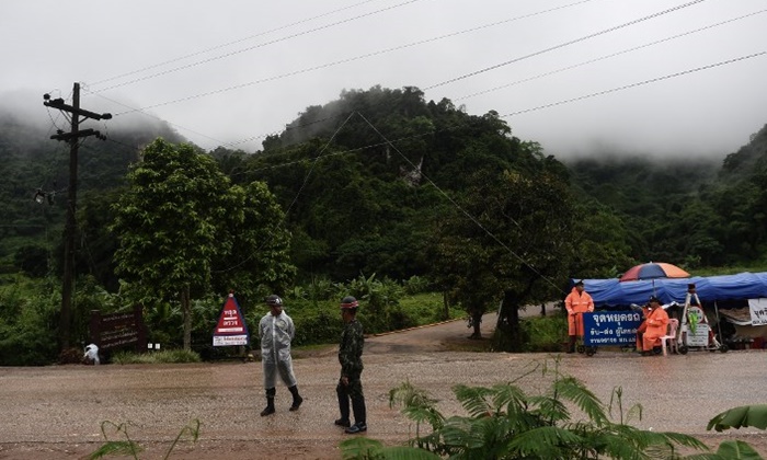 อัปเดตหน้าถ้ำหลวง เช้านี้ฝนตกหนัก จับตาช่วยทีมหมูป่าอีก 5 คนที่เหลือ