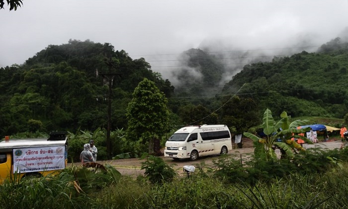"ผบ.มทบ.37" เผยขอสิ่งศักดิ์สิทธิ์ให้ "ฝนไม่ตก" หวังพาทีมหมูป่าออกถ้ำหลวงลุล่วง