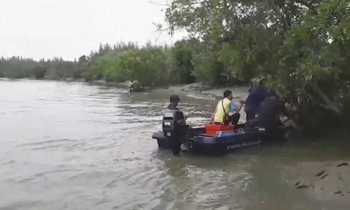 นอภ.ประกาศงดเล่นน้ำ หลังชาวบ้านแหลมพบ "จระเข้" ลอยกลางแม่น้ำเพชรบุรี