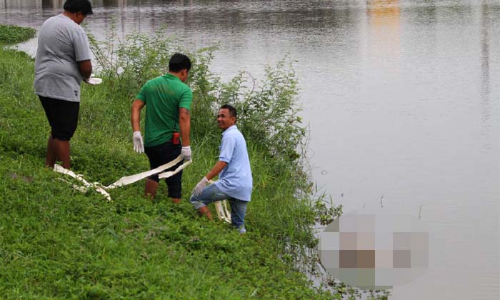 ดับปริศนา! พบศพ "ชายนิรนาม" ถูกตีหัว ลอยอืดในคลองส่งน้ำ