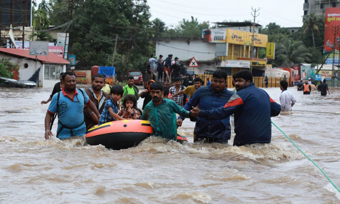 อินเดียประกาศเตือนภัยขั้นสูงสุด รับมือน้ำท่วมครั้งใหญ่ในรอบ 100 ปี