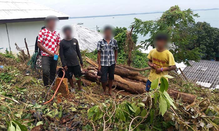 อุทยานแห่งชาติฯ ผงะ! "4 หม่อง" ลักลอบแผ้วถางป่า โร่จับส่งดำเนินคดี