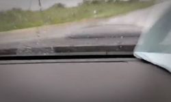 หนุ่มไลฟ์ขับรถฝ่าฝนกลับบ้าน กลายเป็นภาพสุดท้าย ก่อนรถคว่ำจมคูน้ำ