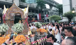 วันเกิดพระพรหมเอราวัณ ชาวไทย-ต่างชาติแห่ขอพรแน่นขนัด