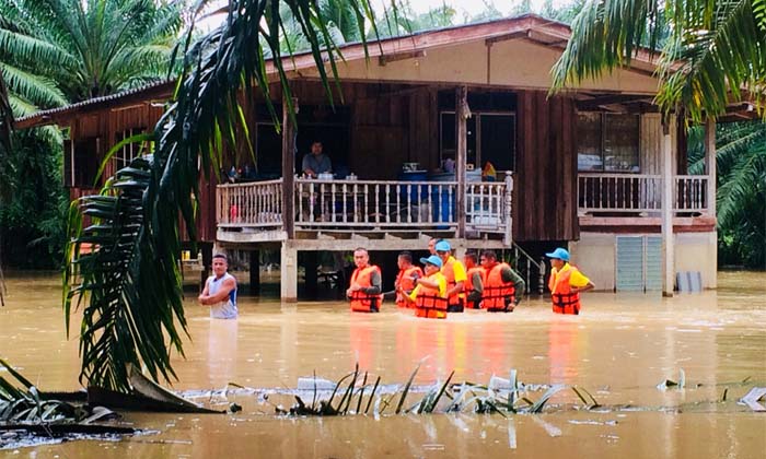 "อำเภอดอนสัก" น้ำท่วมบ้านแล้วไม่ต่ำกว่า 60 ครัวเรือน พร้อมเฝ้าระวังต่อเนื่อง