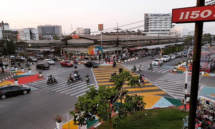 ฮือฮาทั่วปฐพี เมืองอุดรทดลอง "เดิน" บนสี่แยกพิเศษ เห็นแล้วนึกถึงย่านท่องเที่ยวดังญี่ปุ่น