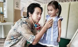 "ทิม พิธา" โพสต์เรื่องการเลี้ยงลูก "ในวันที่ลูกยังสนุก เราควรอยู่ตรงนั้นเพื่อให้เขาอุ่นใจ"