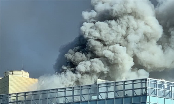 ไฟไหม้ปริศนา บนดาดฟ้าตึกออฟฟิศ “กูเกิล” กลางกรุงปักกิ่ง