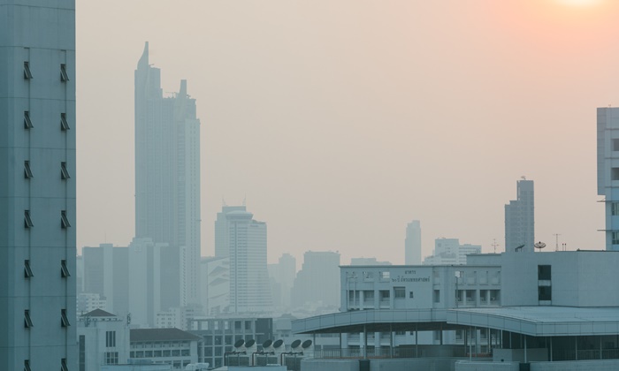 กรุงเทพฯ มลพิษคลุ้งหนัก ฝุ่นควันย้อนกลับมาเข้าขั้นวิกฤตอีกครั้ง