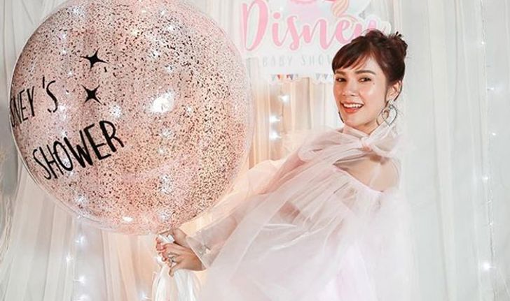 "อุ้ม ลักขณา" มาในลุคหวาน จัดปาร์ตี้ Baby Shower รอต้อนรับ "น้องดิสนีย์"