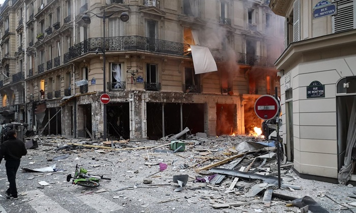 แก๊สรั่วระเบิดรับอรุณ ย่านใจกลางกรุงปารีส อาคารเสียหาย-บาดเจ็บระนาว