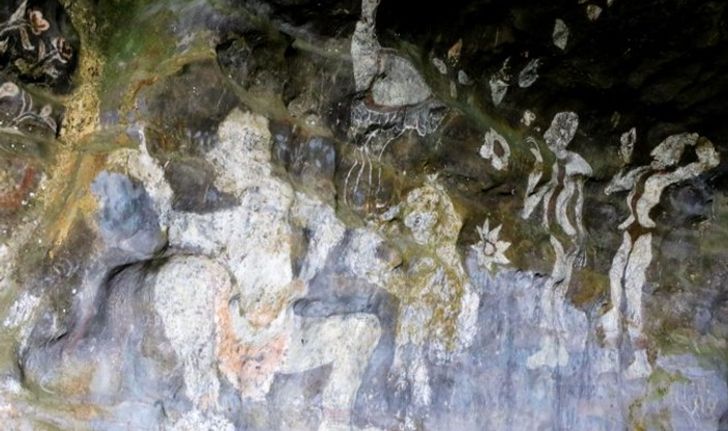 ชาวบ้านบ่นเสียดาย ภาพเขียนโบราณบนผนังถ้ำพังงาโดนทำลาย