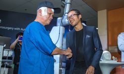 “ตูน บอดี้สแลม” ร่วมส่งมอบ “หุ่นยนต์ช่วยผ่าตัดสมอง” ตัวแรกของเอเชียแปซิฟิก