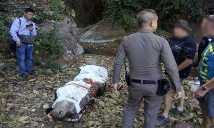 นักท่องเที่ยวต่างชาติช็อก เดินเข้าไปเที่ยว "ถ้ำท่อ" พบศพถูกมัดด้วยเสื่อเป็นมัมมี่