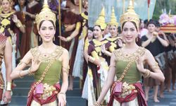 "แต้ว ณฐพร" จำแลงแปลงกายเป็นนางสงกรานต์ สวยสะดุดสายตาเหลือเกิน