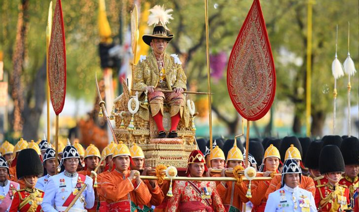 พระราชพิธีบรมราชาภิเษก: ในหลวงเสด็จฯ เลียบพระนคร "พระบรมราชินี-เจ้าฟ้าพัชรกิติยาภาฯ" ร่วมริ้วขบวน