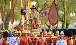 พระราชพิธีบรมราชาภิเษก: ในหลวงเสด็จฯ เลียบพระนคร "พระบรมราชินี-เจ้าฟ้าพัชรกิติยาภาฯ" ร่วมริ้วขบวน