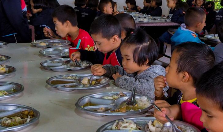 มูลนิธิพระยาภิรมย์ภักดี" พัฒนาคุณภาพชีวิตเด็กๆ สานต่อทุนอาหารกลางวัน