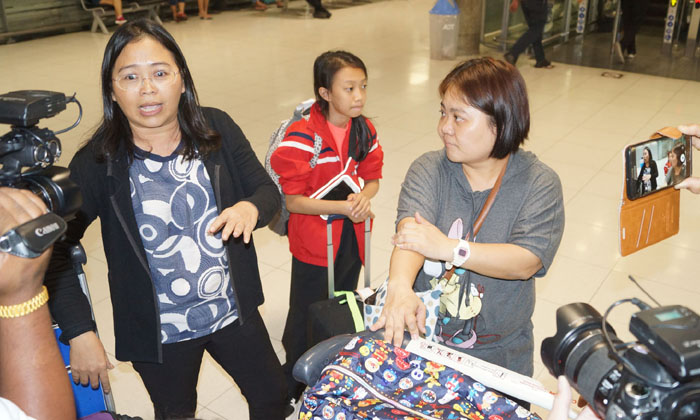 เผยนาทีระทึก 13 คนไทยฝ่าม็อบสนามบินฮ่องกง เป็นกลุ่มสุดท้ายที่ได้โหลดกระเป๋า