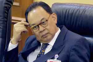 ปธ.วิปค้านบี้ กษิต แสดงสปิริตลาออก