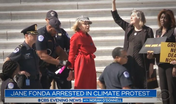 "เจน ฟอนดา" ดาราอาวุโสถูกจับหน้ารัฐสภา ปลุกระดมชุมนุมแก้ปัญหาโลกร้อน