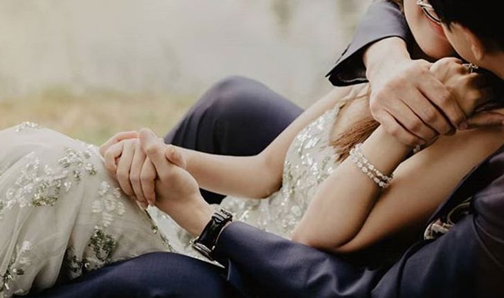 "มิว นิษฐา" ลงภาพหวานกุมมือ "ไฮโซเซนต์" เผยฤกษ์ดีวันแต่งงานแล้ว