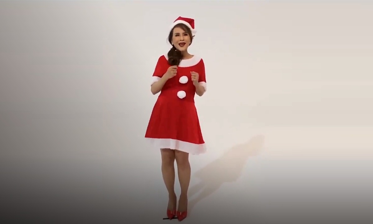 ทูลกระหม่อมหญิงฯ ทรงขับร้อง-เต้นเพลง "Jingle Bell Rock" เนื่องในวันคริสต์มาส