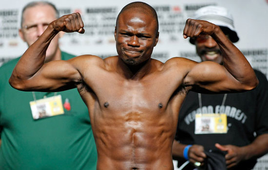 อดีตแชมป์มวยโลกถูกยิงดับ ขณะเติมลมยางรถยนต์!