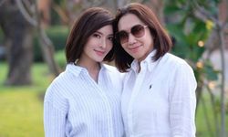 "แอฟ ทักษอร" ร่วมเฟรม "คุณแม่วัจฉสา" สวยยกบ้าน เห็นแว่บแรกคิดว่าพี่น้อง