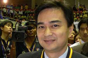 นายกฯจวกคนตัดต่อคลิป-ยันไม่”ยุบสภา-ลาออก”