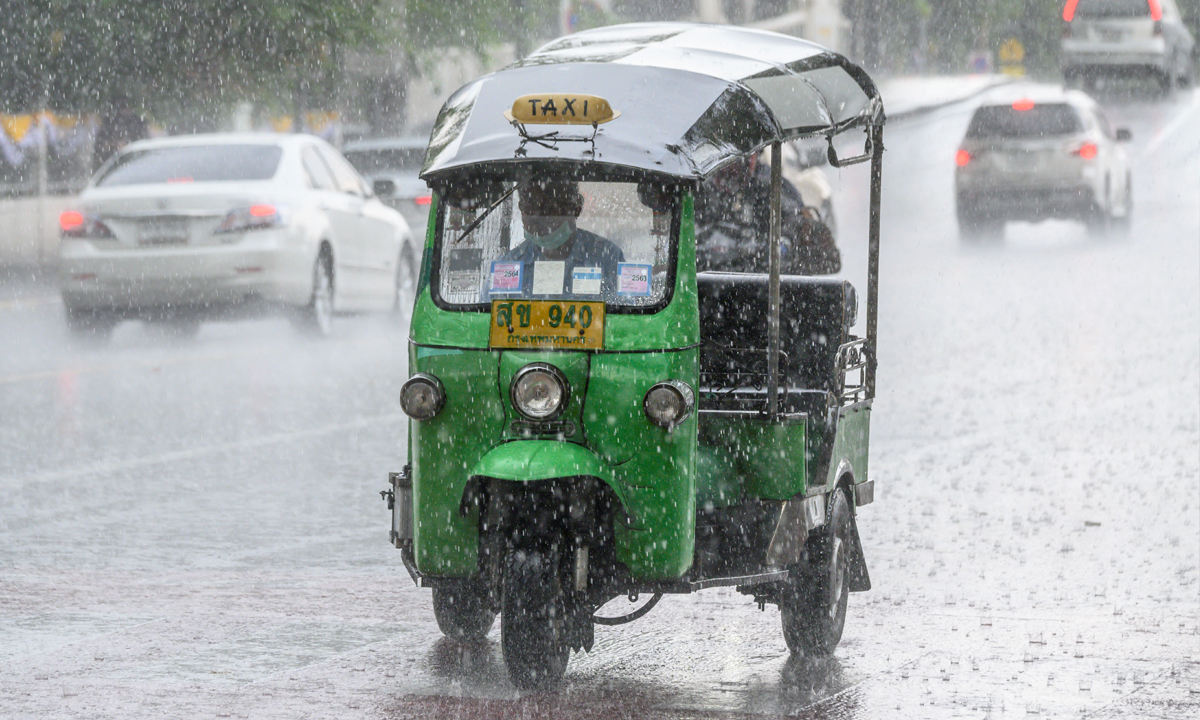 กรมอุตุฯ เตือน "เหนือ-อีสาน-กลาง-ตะวันออก-ใต้" รับมือฝนตกหนัก 27-31 ก.ค.นี้