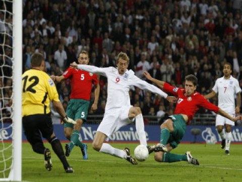 สิงโตควงสเปนซิวชัยส่งท้ายคัดบอลโลก