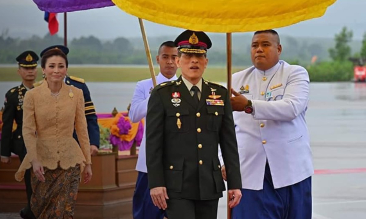 ในหลวง-พระราชินี เสด็จฯ จ.ปัตตานี พระราชทานรางวัลอัญเชิญพระมหาคัมภีร์อัลกุรอาน