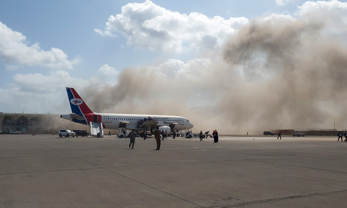 โจมตีสนามบินในเยเมน ต้อนรับครม.ใหม่เพิ่งลงจากเครื่อง ดับแล้ว 22 คน