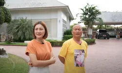 "เอ็ม บุษราคัม" พาชมบ้าน "พ่อหม่ำ" แบบเต็มๆ บนพื้นที่สุดอลังการกว่า 3 ไร่