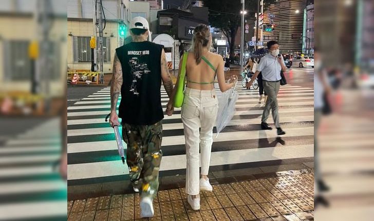 "มาร์กี้" โชว์ซีนหวานกลางถนนที่ญี่ปุ่น แต่ทำ "ป๊อก" ถึงกับบอกเกลียดเสื้อตัวนี้