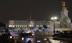 หีบพระบรมศพ "ควีนเอลิซาเบธที่ 2" เดินทางถึงพระราชวังบักกิงแฮมแล้ว